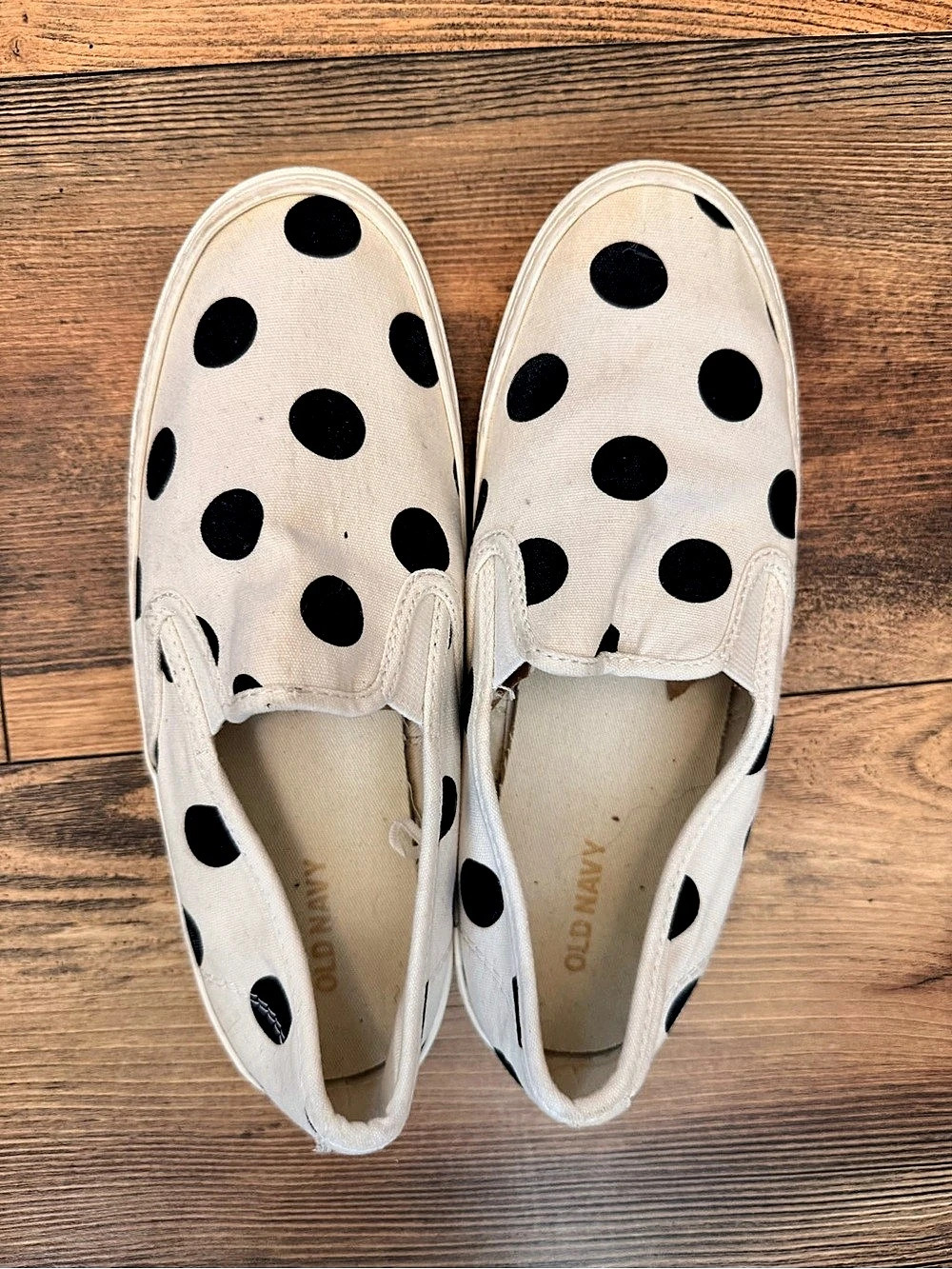 Old Navy Polka Dot Slip Sneak CNY Sneakers US 6